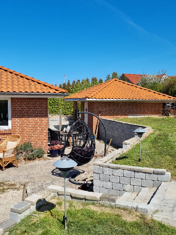 Etablering af 90m2 træ terrasse i Lærketræ