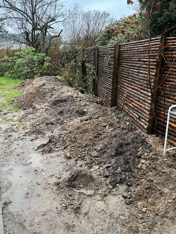 Afhentning og bortskaffelse af jord