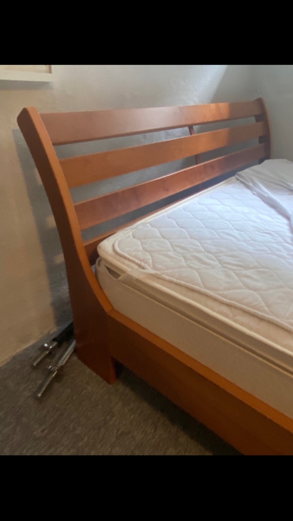 Hente en seng i Middelfart