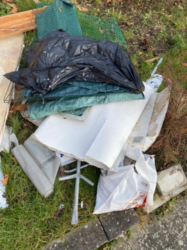 Bortkørsel af div byggeaffald. Max 2 timer. 1 person med trailer