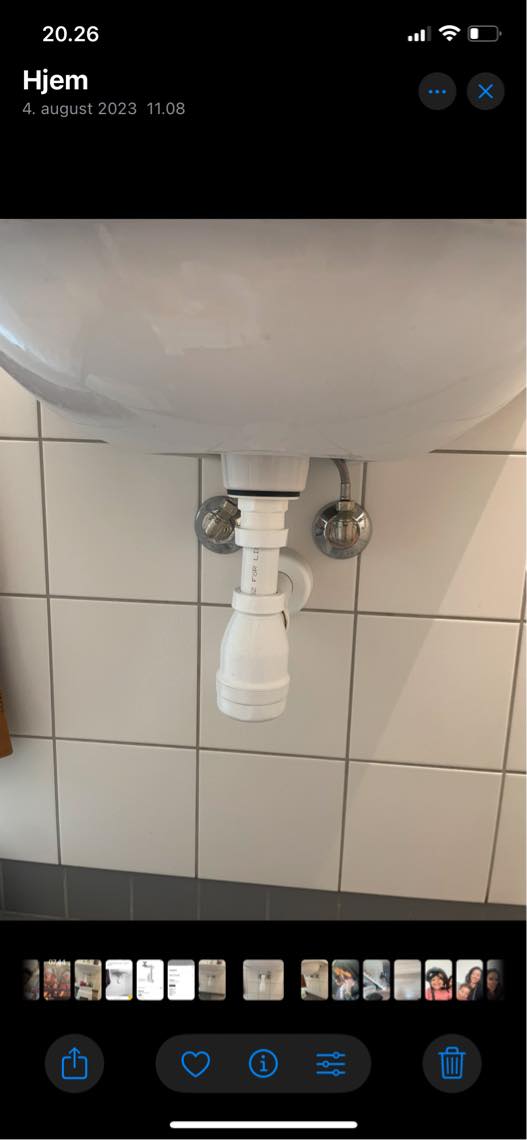 Opsætning af toiletskab