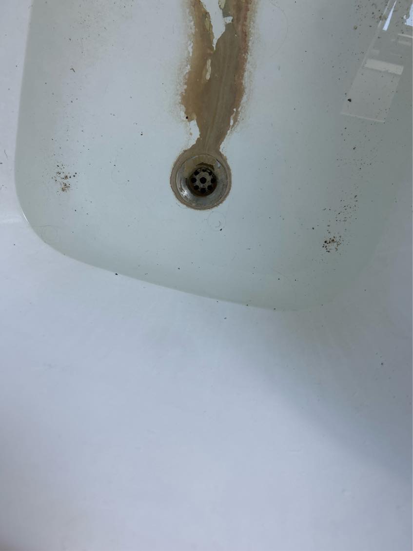 Stoppet afløb på badeværelse