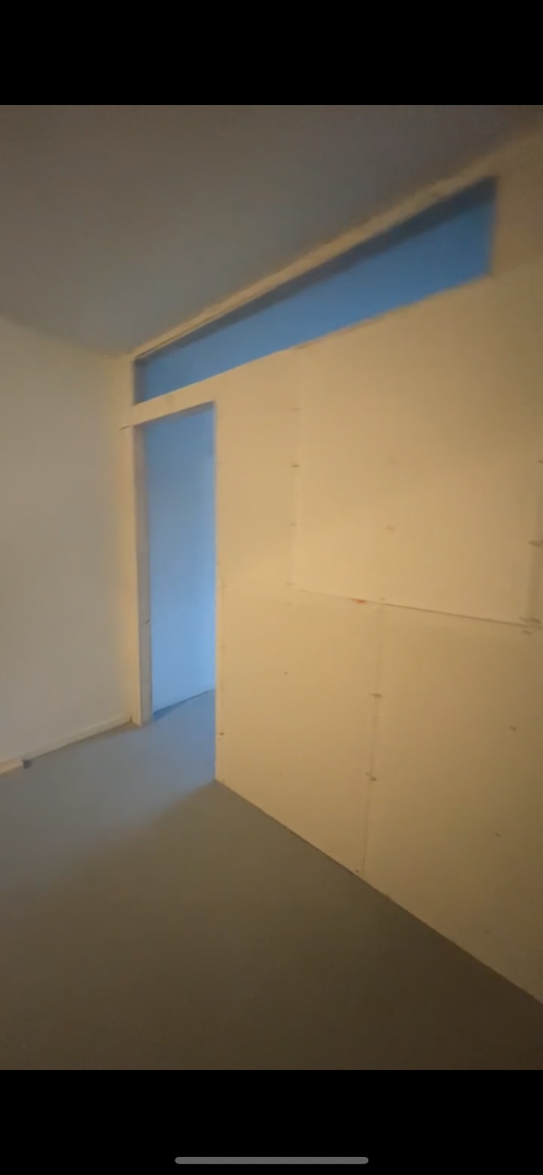 Spartel, filt og maling af nyopsat skillevæg (Fermacell)