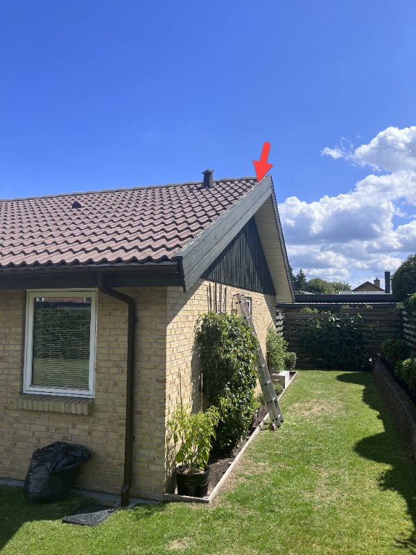 Udskiftning af dækbræt på vindskede i 2 gavle på enfamilieshus (4 stk 25X125 mm VTA trykimp. 540 cm)