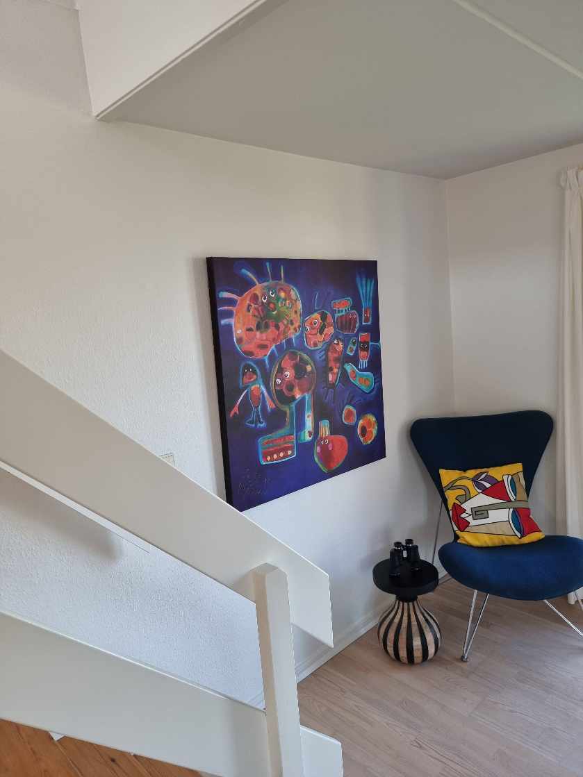 Opsætte akustikpaneler, opsætte loftsventilator, Opsætte og tilskære Gardin.