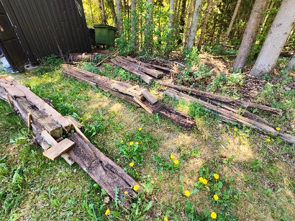 Bortkørsel af affaldstræ