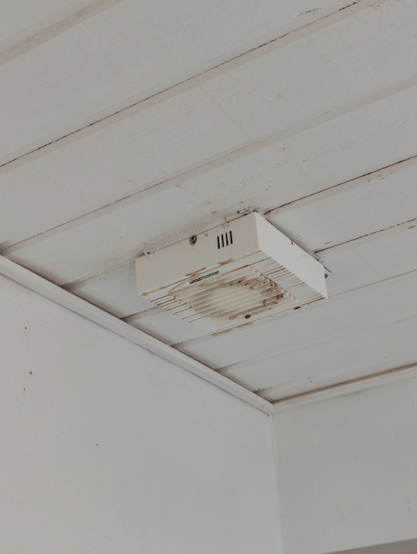 Montering af ventilator-ledning