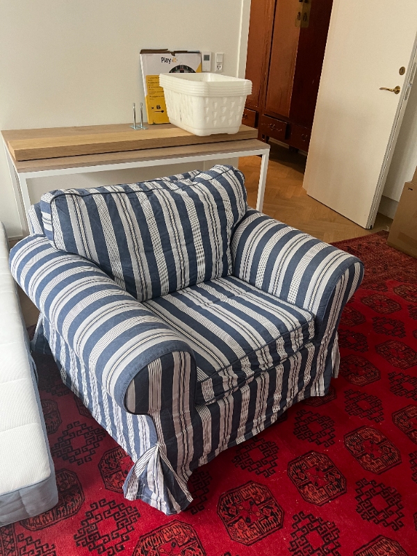 Afhentet, kørt og afleveret en lænestol ca. 5 km