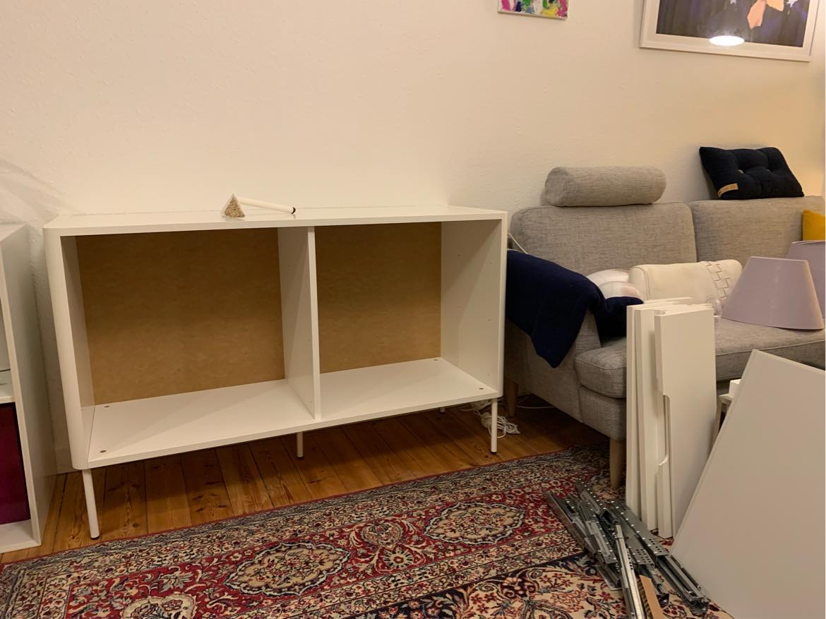 Samle og repareret dobbelt kommode