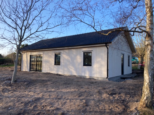 Udvendig maling af sommerhus i træ