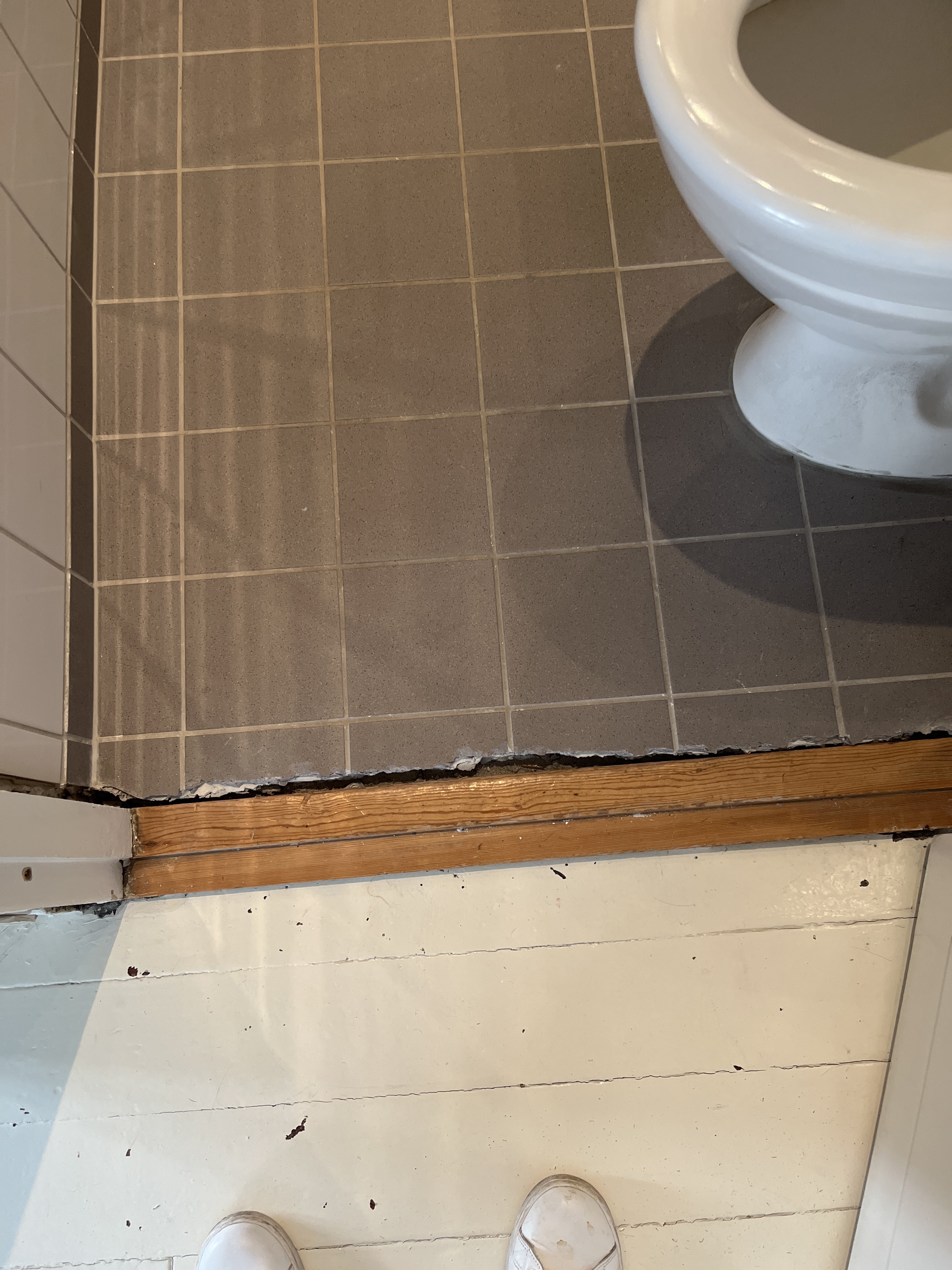 Jeg skal have skifter 10 halve badeværelses fliser