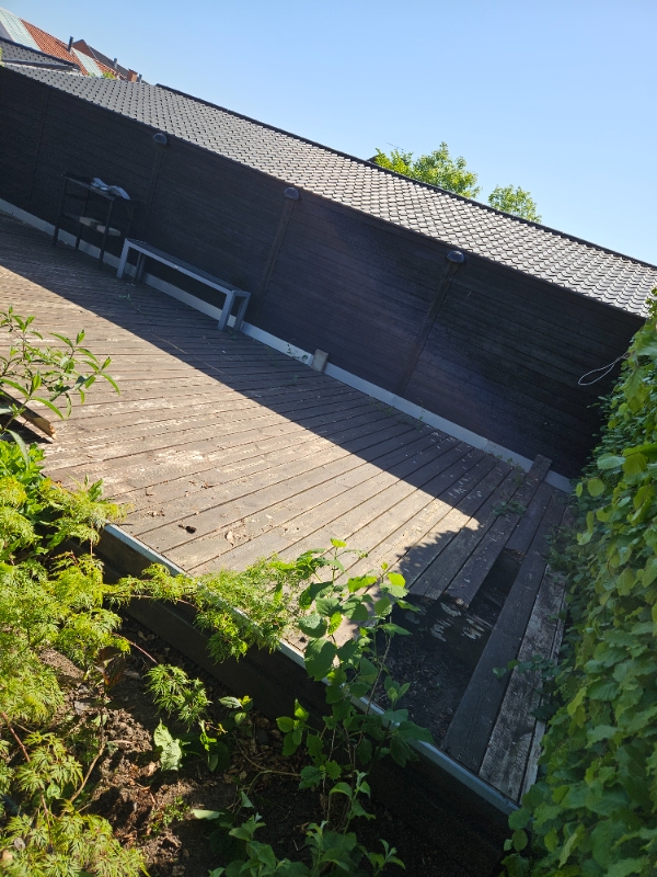 Fjernelse af terrasse og hegnreparation