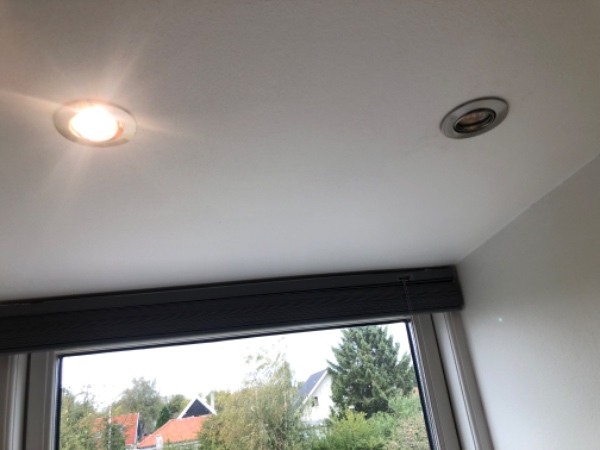 Vindueskarm-Loftspot-Armatur