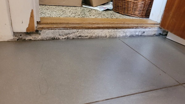 Diverse mindre reparationer (trælister og spartling)