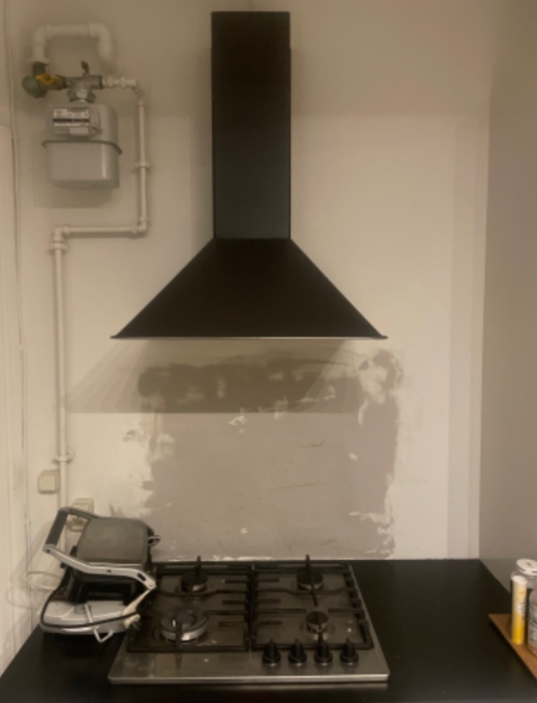 Spartle mindre område i køkken og male