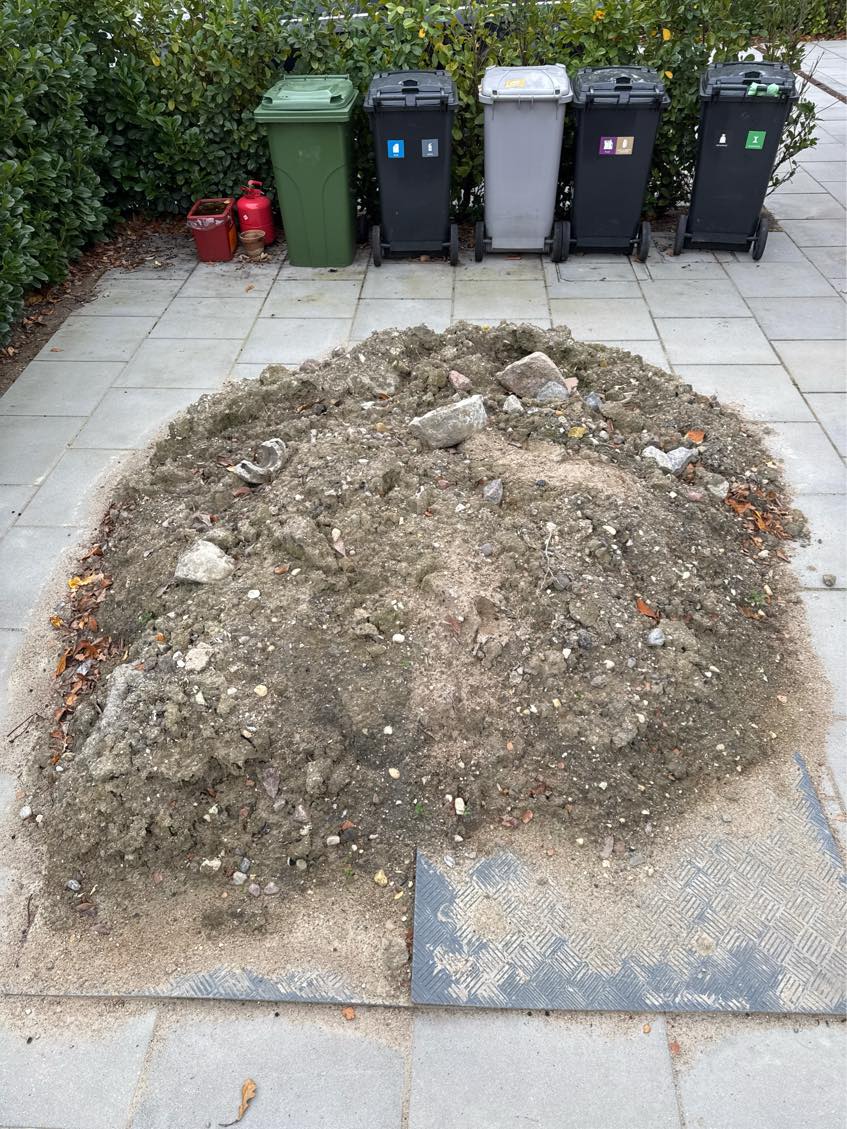 Bortkørsel af jord til genbrugsplads