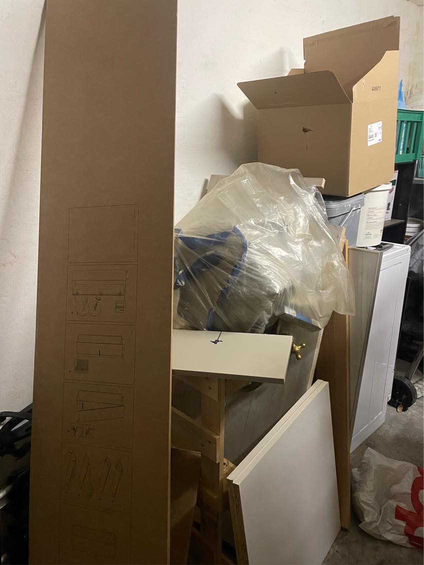 Hjælp til at køre affald på genbrugsplads