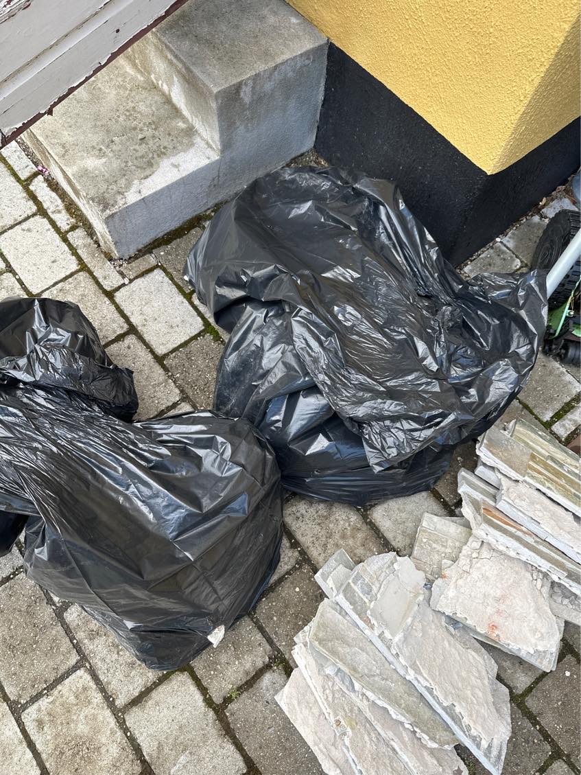 Kør mursten på genbrugsstation når det passer dig