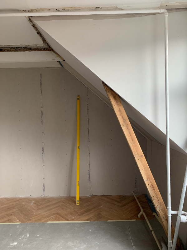 Hjælp til indbygget garderobeskab