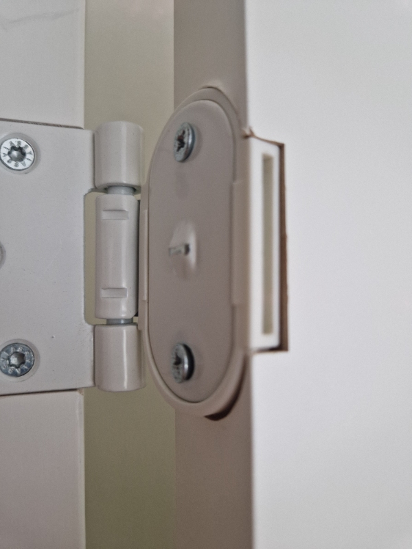 Hjælp til montering af dør