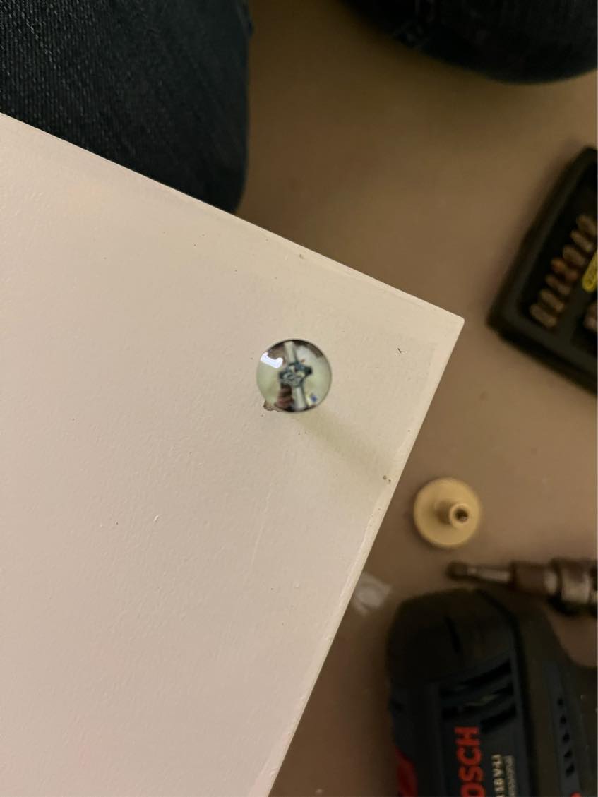 Bore, og skrue greb + hængsler og køkkenlåger op