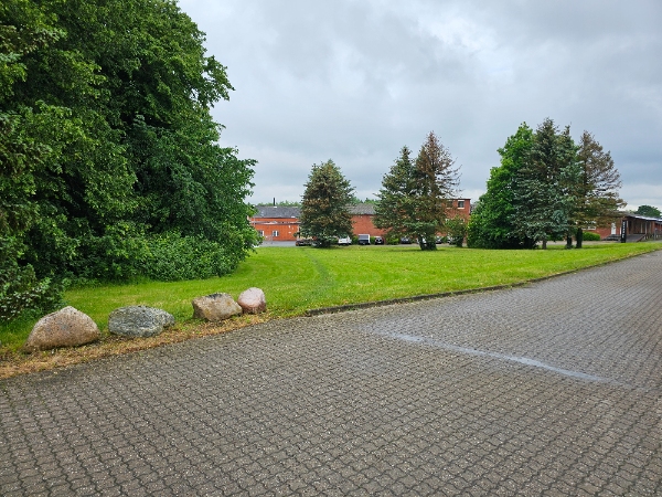 Græsslåning og havearbejde