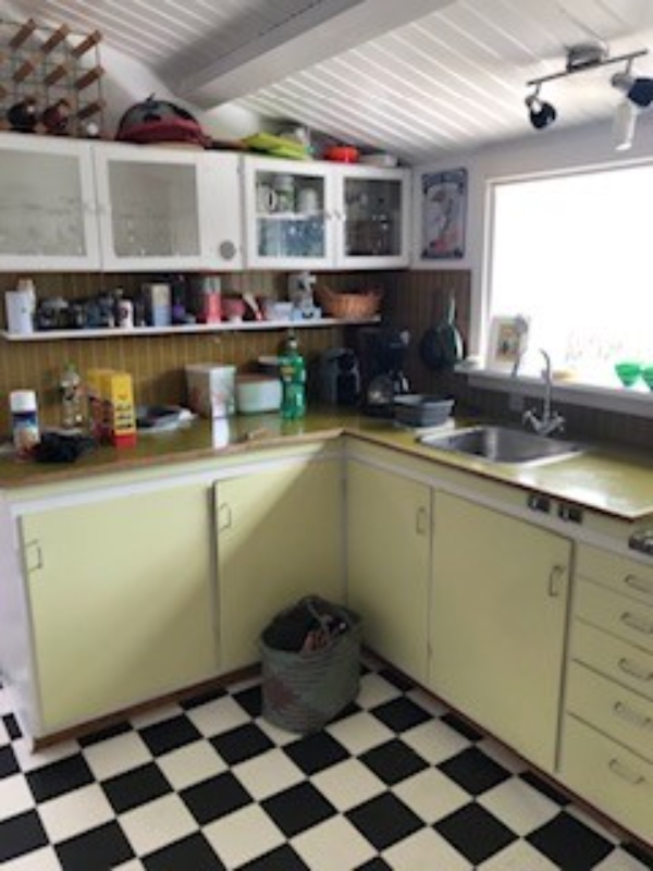 Montering af ny køkkenbordplade i kolonihavehus og hjælpe til køb af denne (IKEA), opmåling osv.