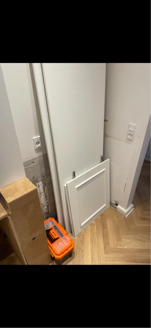 Spartel og maling af mindre kontorrum