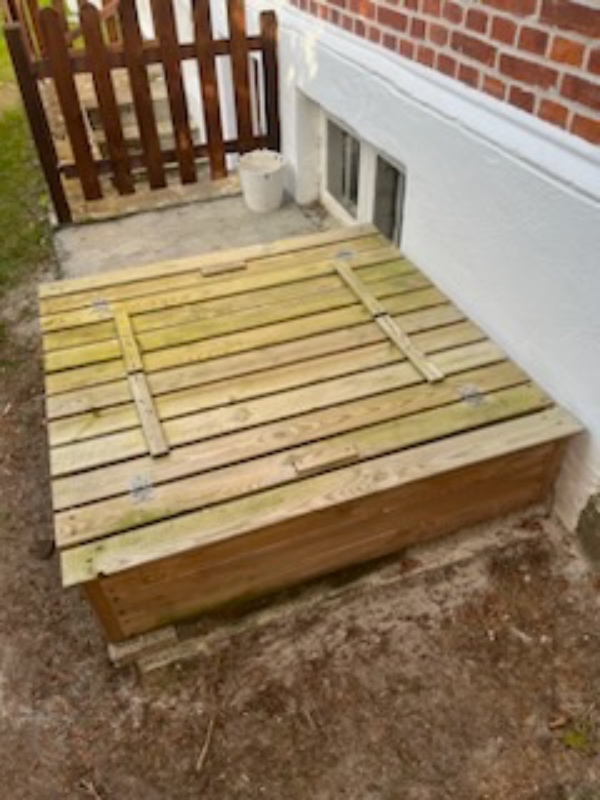 Storskraldsfjerning: Mursten og træ