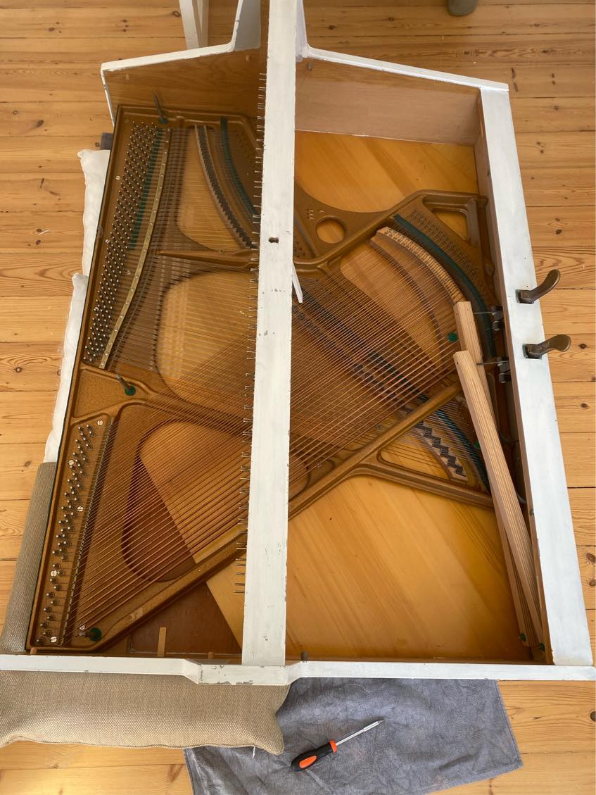 Bortkørsel af skilt klaver