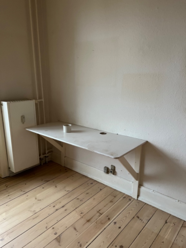 Nedtagning af skabe og bortskaffelse