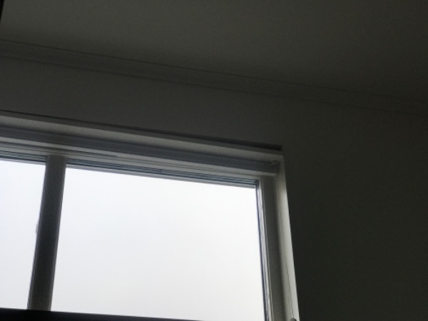 1) høvlet en havelåge, som binder. 2) skruet en vinduesliste fast. 3) Evt fuget nogle fliser,