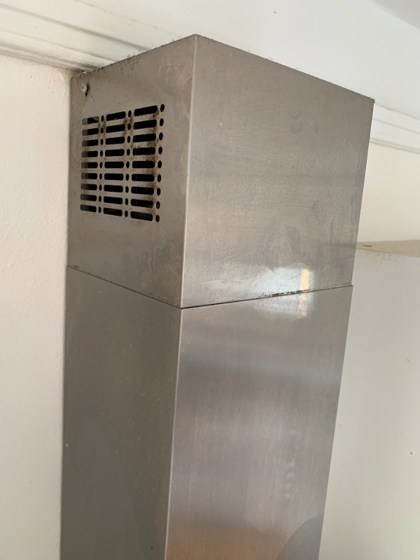 Tilslutte emhætte til ventilationskakt