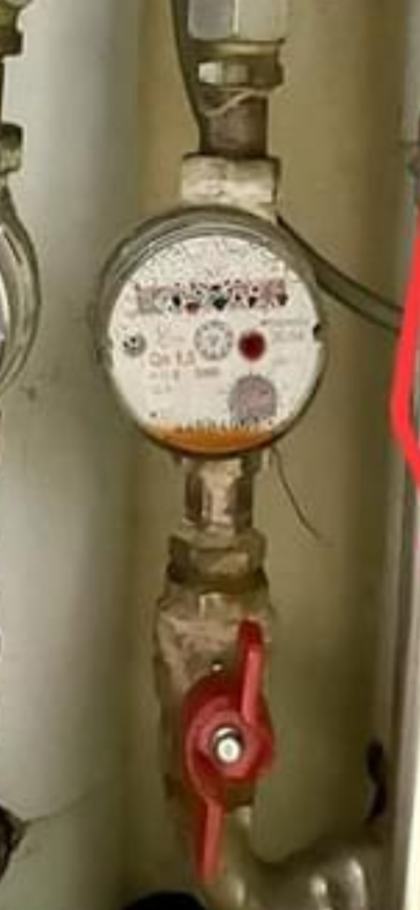 Skifte vandmålere og guld del