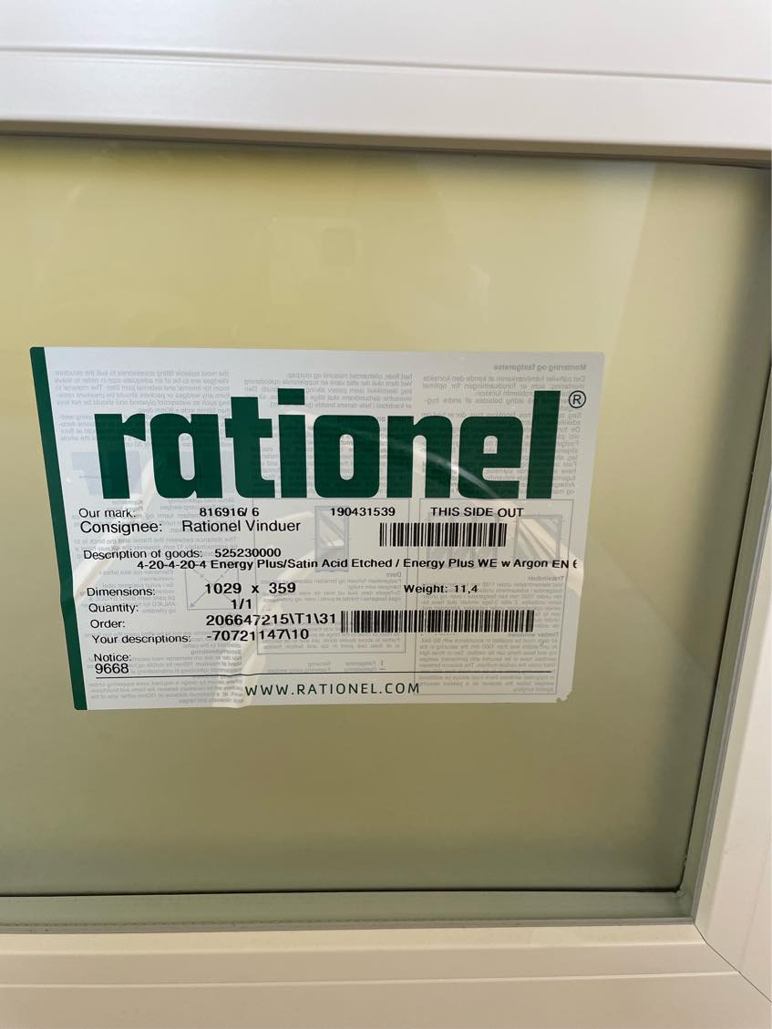 Sætte badeværelsesvindue i murhul