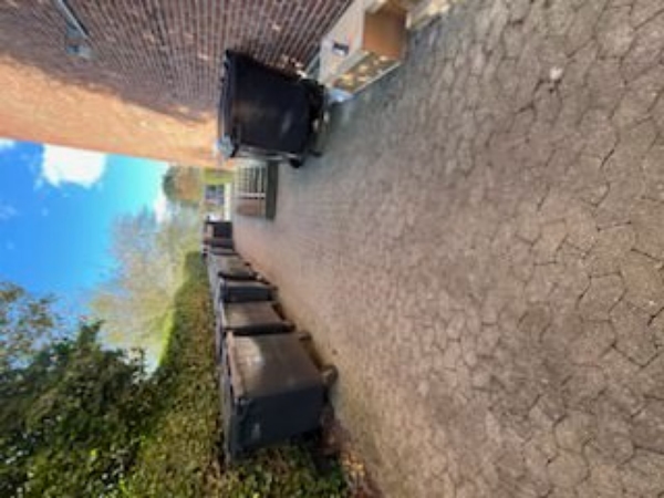 Omlegring af fliser efter lifttryk